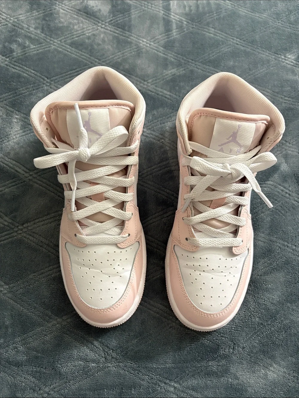 Nike mid top